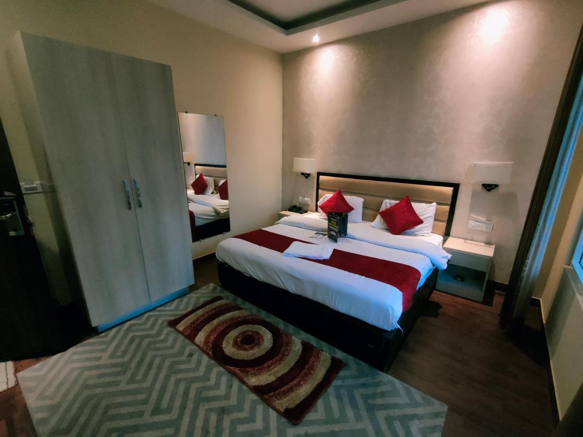 Hotel Royal Residency Manāli Zewnętrze zdjęcie