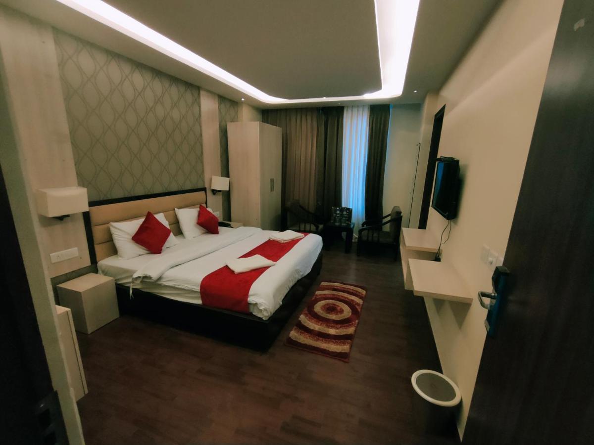 Hotel Royal Residency Manāli Zewnętrze zdjęcie