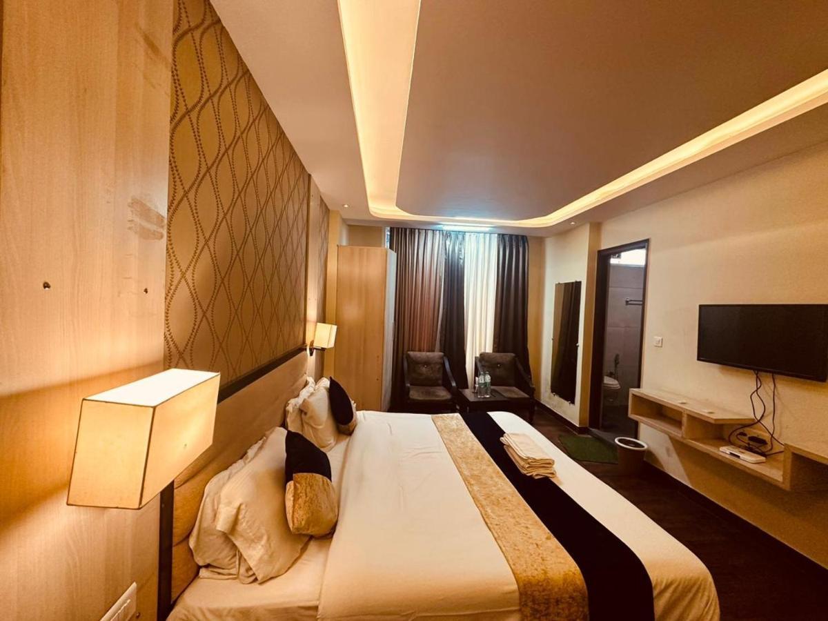 Hotel Royal Residency Manāli Zewnętrze zdjęcie